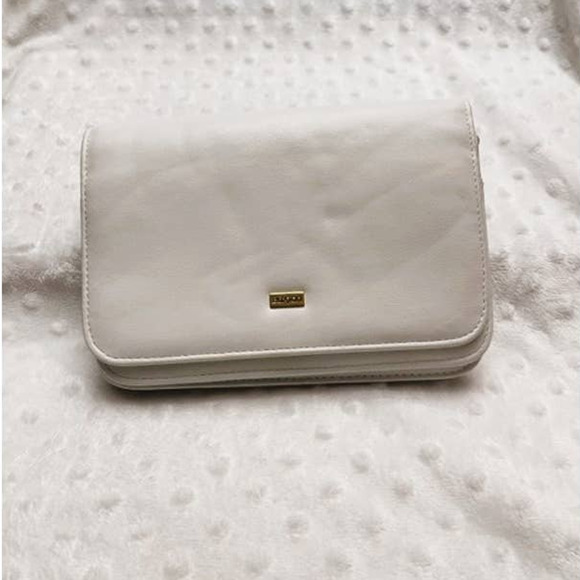 Buxton White Leather 3 in 1 ( Crossbody, Clutch, Wallet) Handbag - Picture 6 of 10